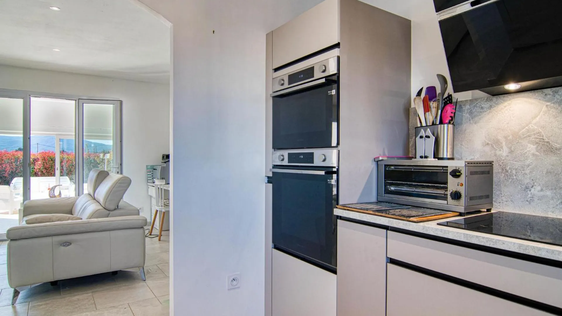 Holiday Home Villa Mehdaeve By Interhome Le Luc Francja